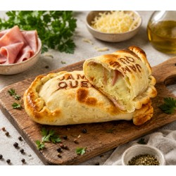 Empanada Argentina jamón y...